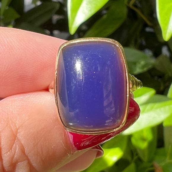 Jewelry - VINTAGE 14K YELLOW GOLD BLUE PURPLE CHALCEDONY CABOCHON RING EUROPEAN HALLMARK